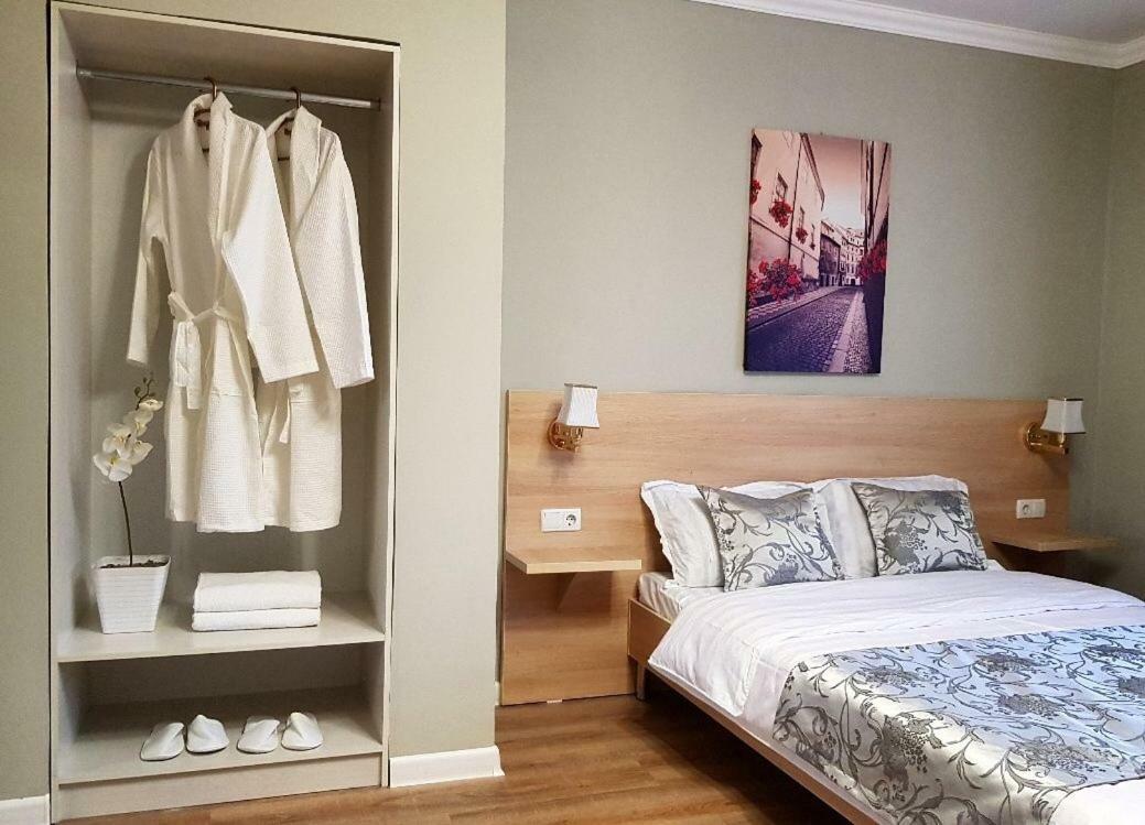 Sky Hotel Bisjkek Eksteriør bilde